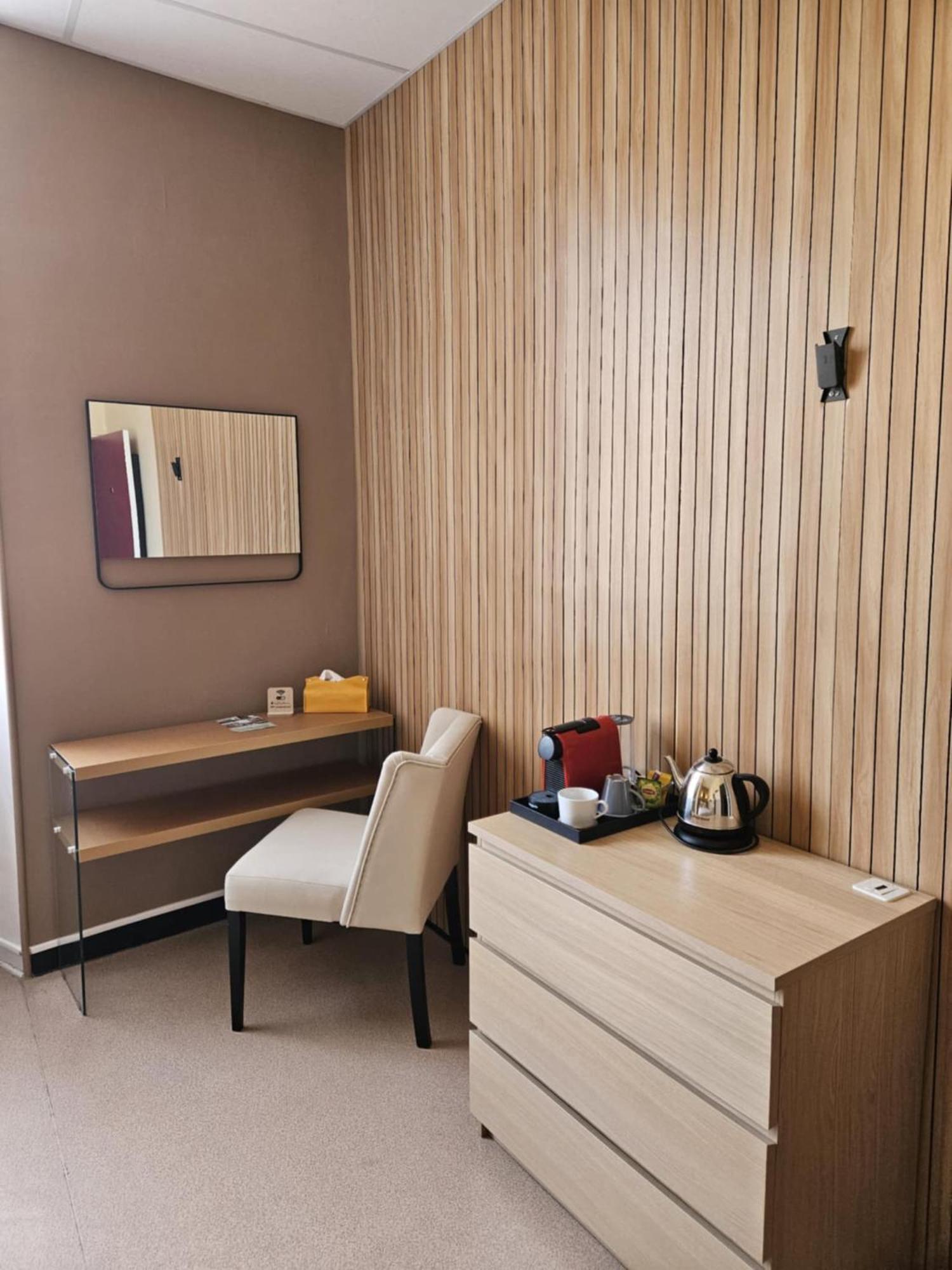 Coco Marco Hotel 니옹 외부 사진