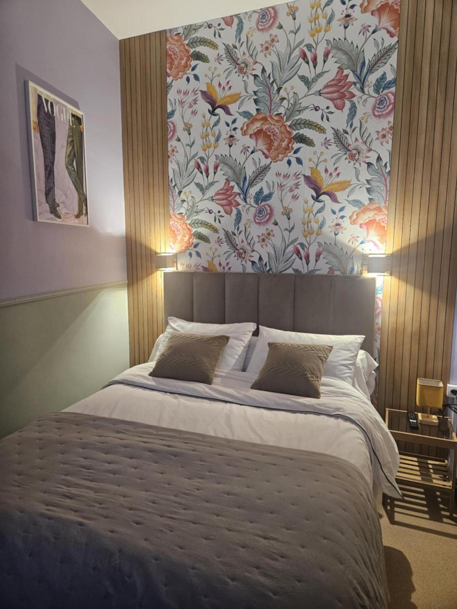 Coco Marco Hotel 니옹 외부 사진
