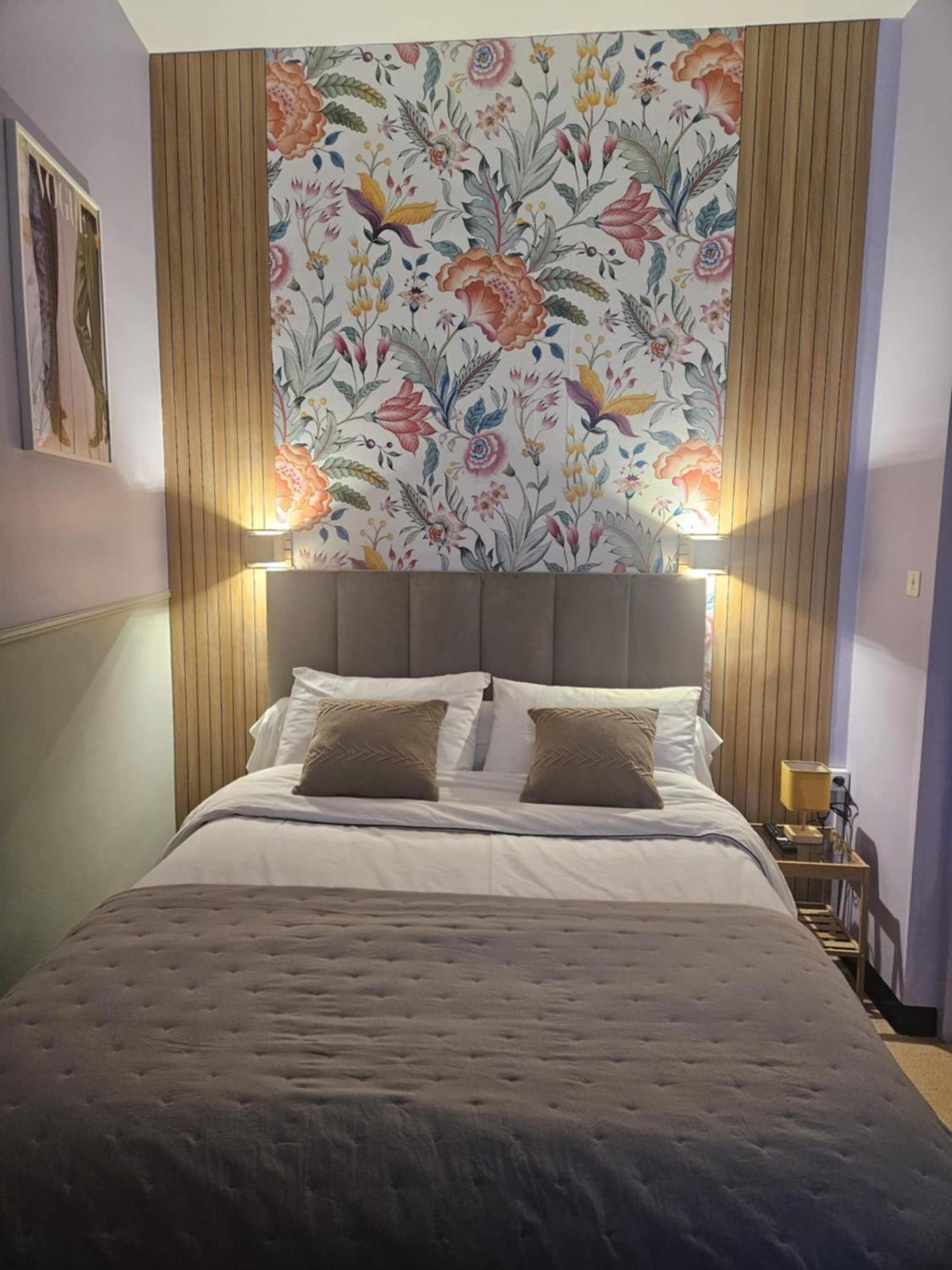 Coco Marco Hotel 니옹 외부 사진
